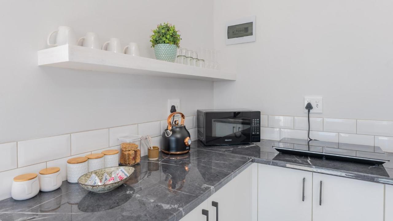 34.4 Degrees South Studio Apartment 阿古拉斯 外观 照片